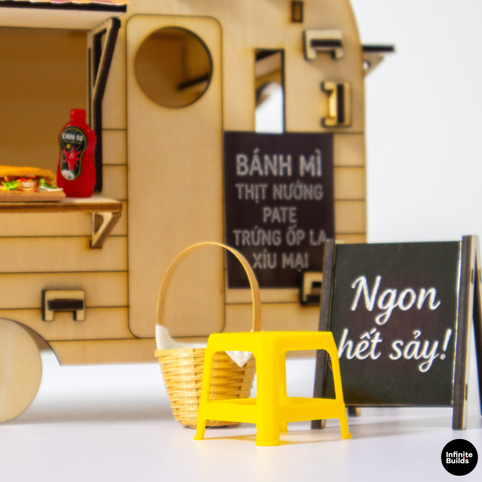 Vintage Camper Birdhouse Banh Mi Food Truck