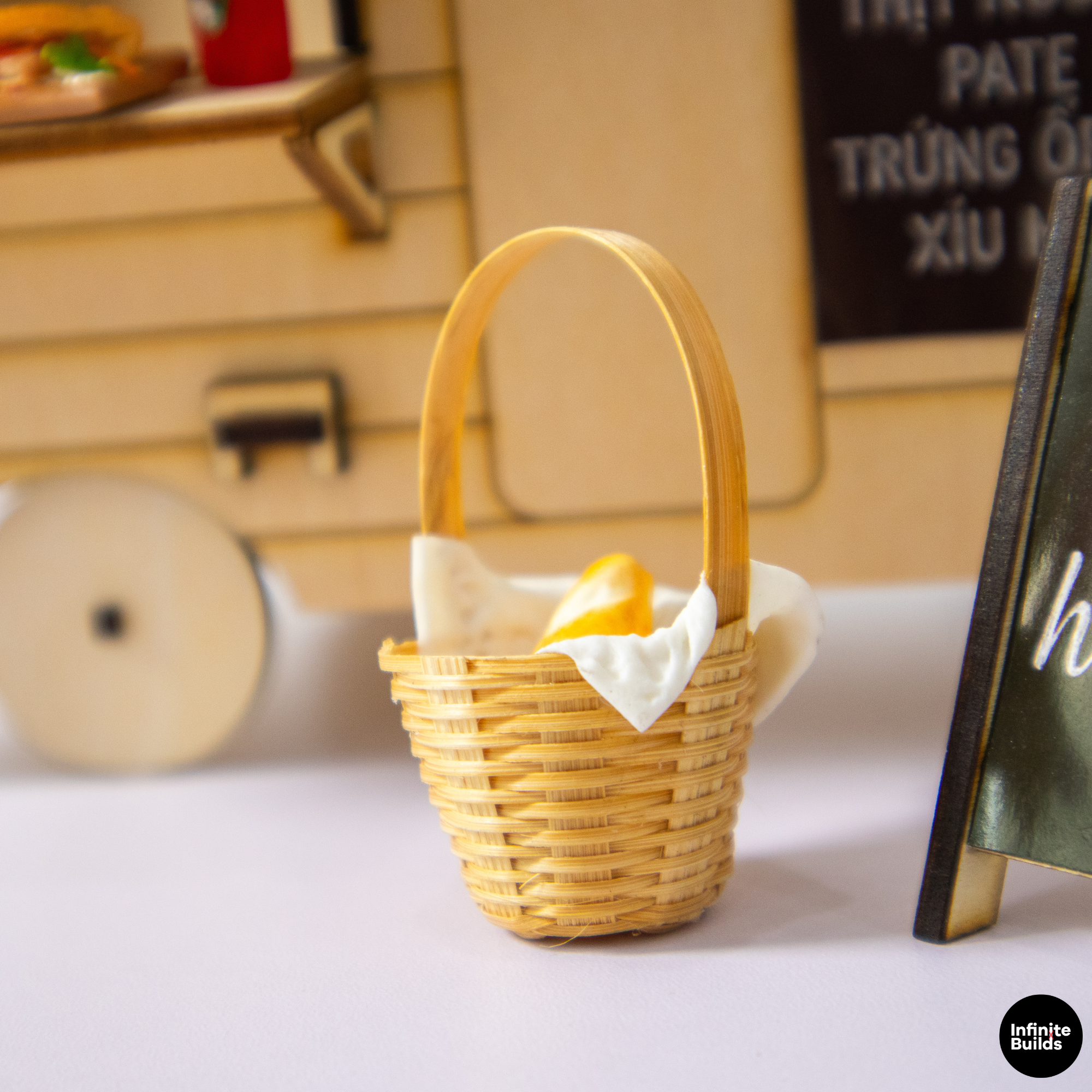 Vintage Camper Birdhouse Banh Mi Food Truck