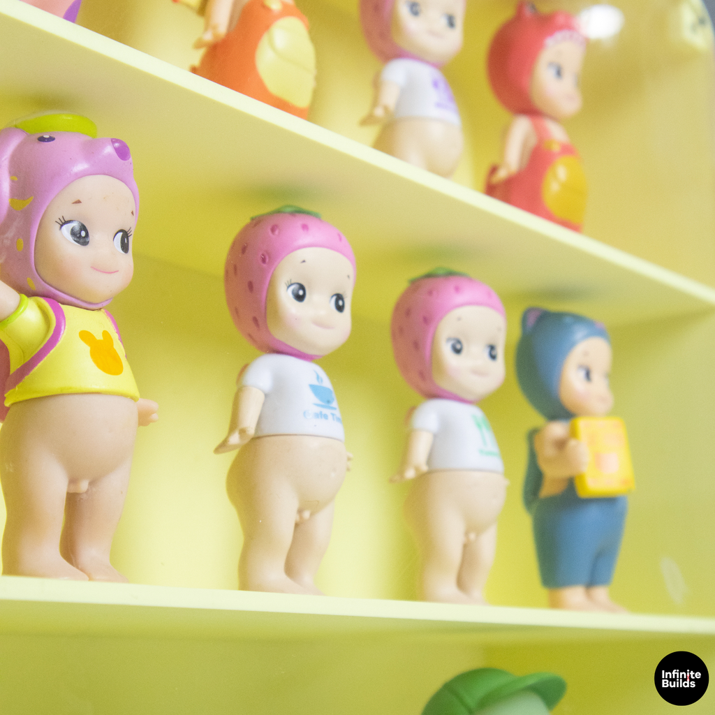 SMISKI & Sonny Angel Display Shelf Art Toy