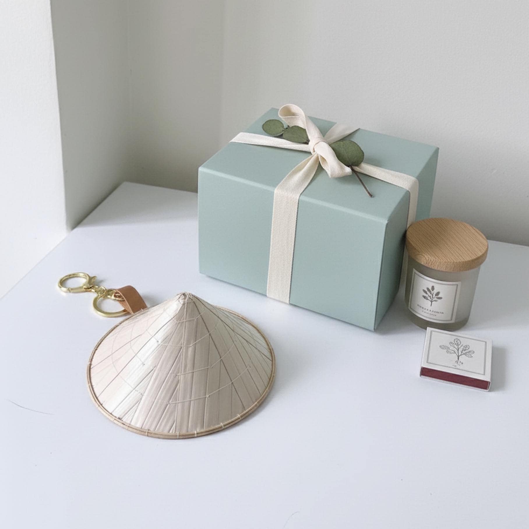 Mini Vietnamese Conical Hat Keychain | Handmade Nón Lá Charm | Bamboo Souvenir Gift from Vietnam | Eco-Friendly Bag Accessory | Palm Leaf