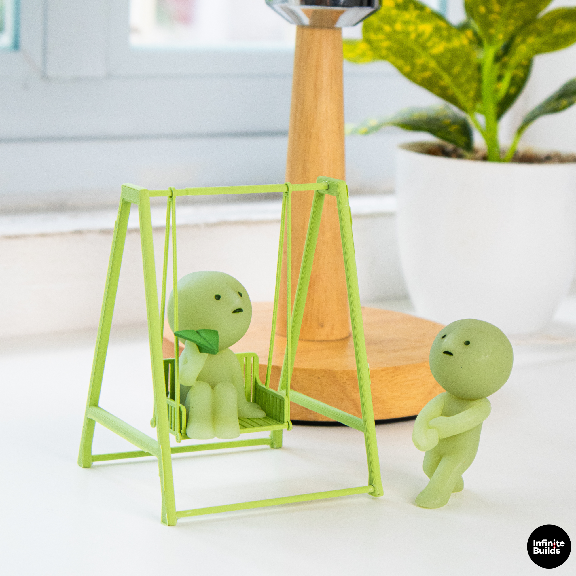 Smiski Swing Chair | Mini Dollhouse Swing | Tiny Garden Bench | Miniature Outdoor Furniture | Cute Display Decor