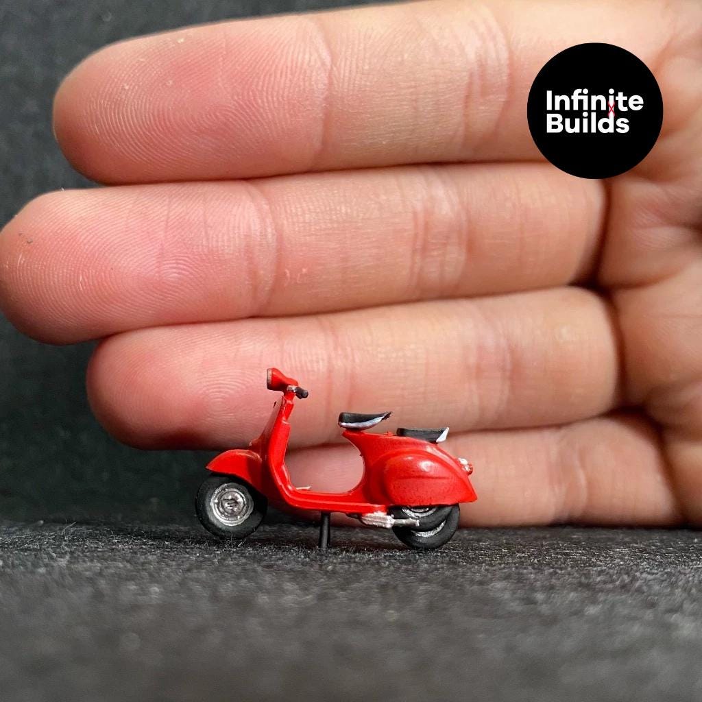 Miniature Vespa Motorbike | 1:64 Scale | Diorama Miniature | Italian Motorbike | 3D Resin Print | Hand painted | Scale Model