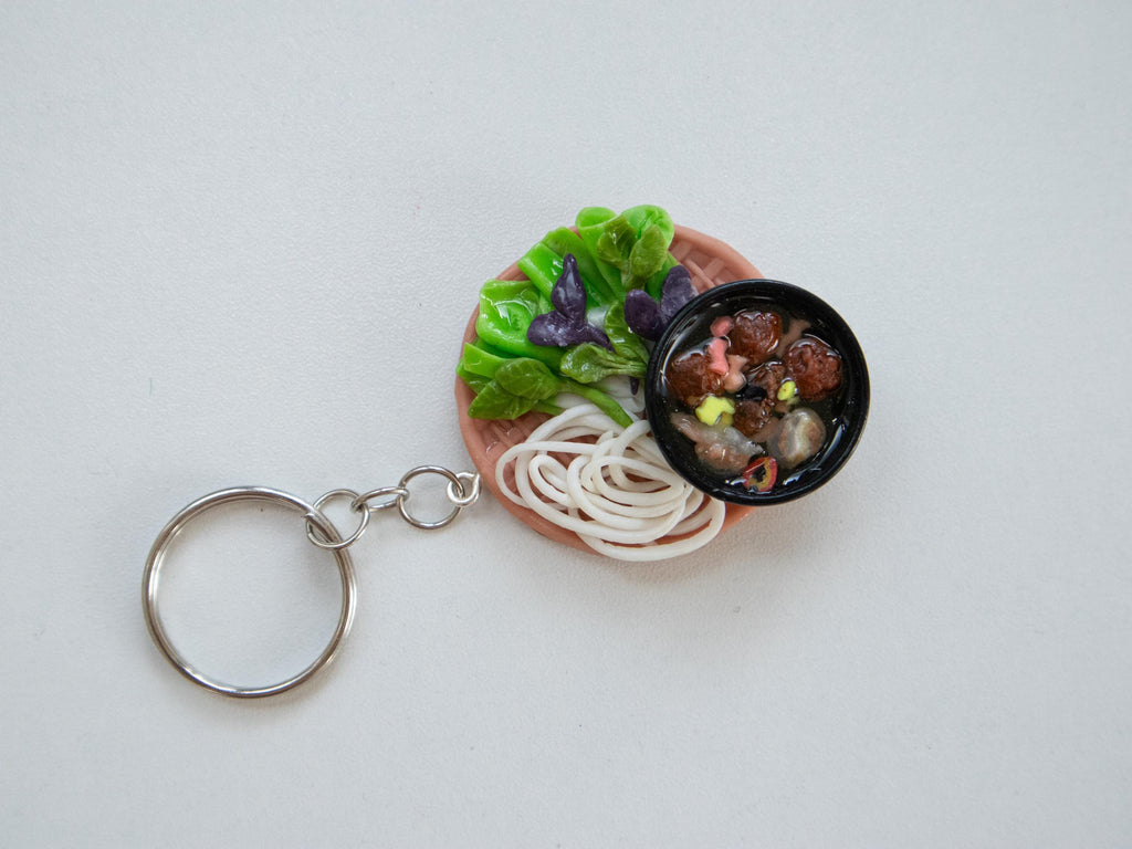 Miniature Bún Chả Keychain: Vietnamese Grilled Pork and Noodles
