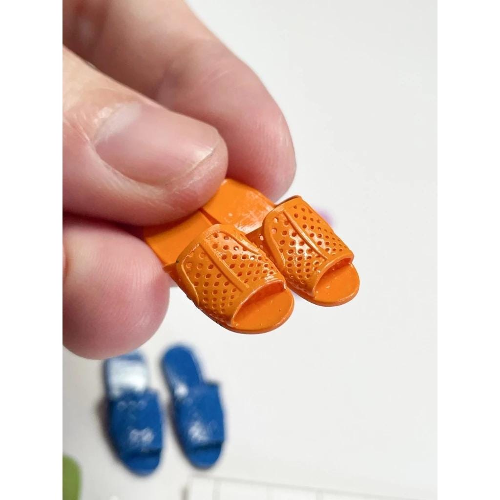 Miniature Vietnamese Honeycomb Sandals | 1:6 Scale Pair | Multi-Color Options | ABS Plastic | Dollhouse Shoes | Retro Asian Footwear Mini