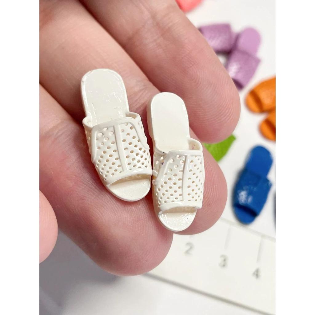 Miniature Vietnamese Honeycomb Sandals | 1:6 Scale Pair | Multi-Color Options | ABS Plastic | Dollhouse Shoes | Retro Asian Footwear Mini