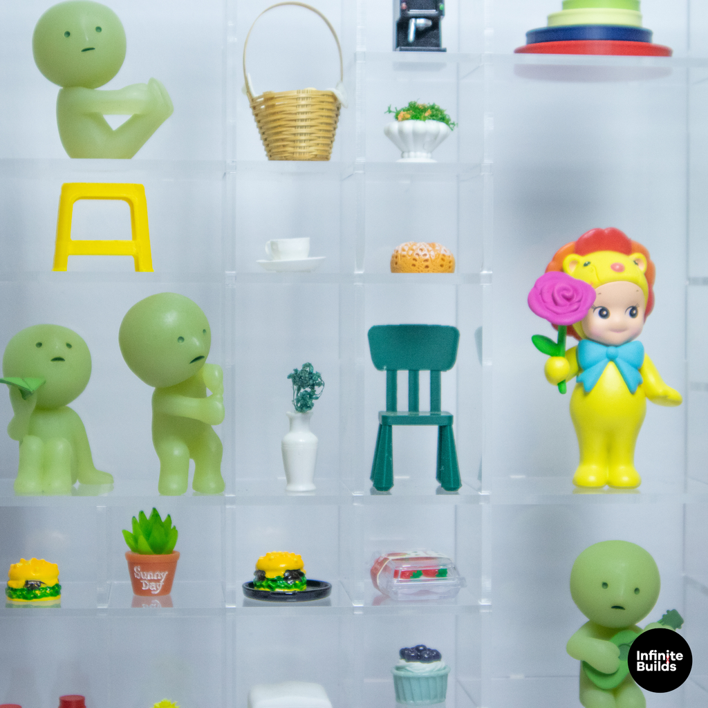 Giant Trinket Acrylic Smiski Shelf