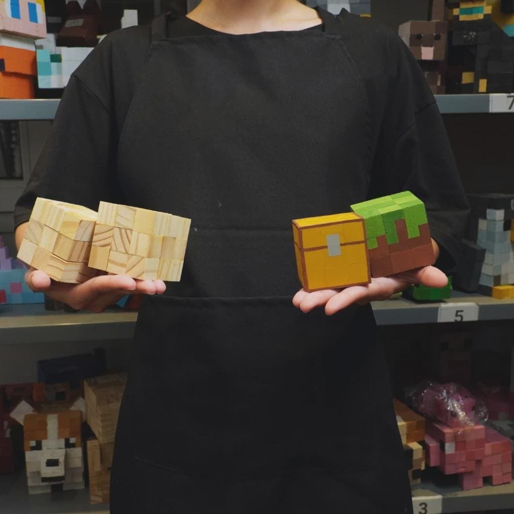 DIY Wooden Chest & Grass Block Painting Kit: Pixel Art Gamer Gift