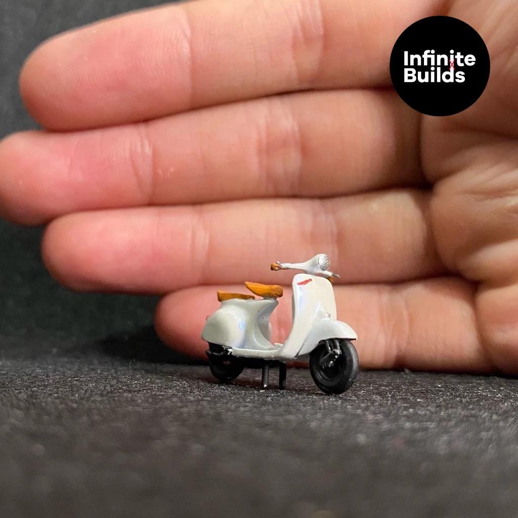 Miniature Vespa Motorbike | 1:64 Scale | Diorama Miniature | Italian Motorbike | 3D Resin Print | Hand painted | Scale Model