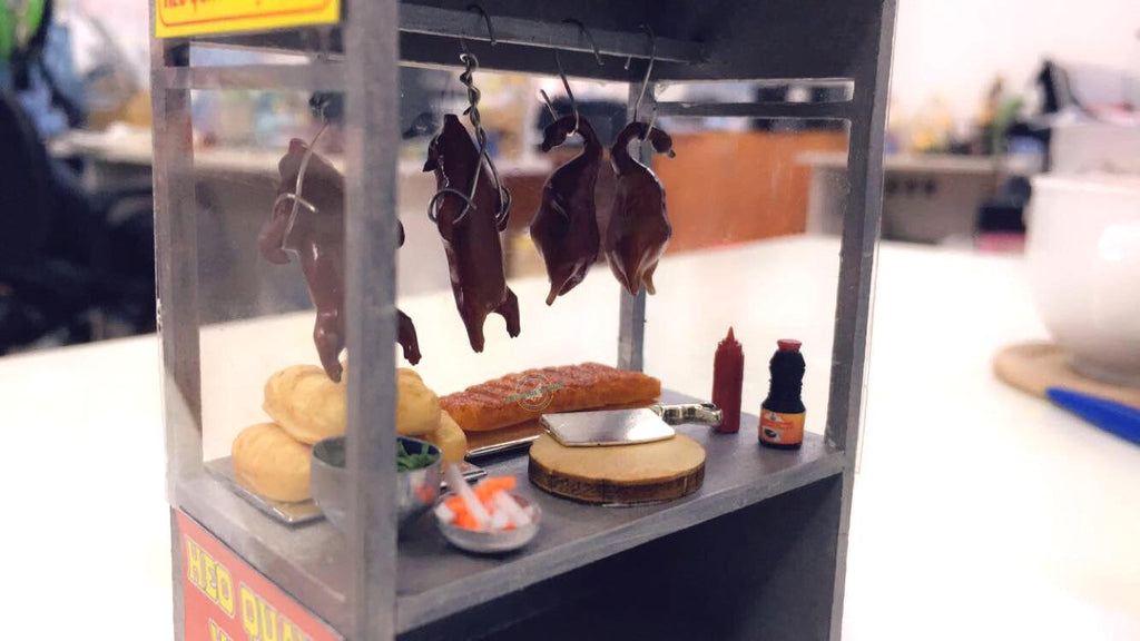 Miniature Roasted Pig DIY Kit: Vietnamese Street Food Stall Collectible