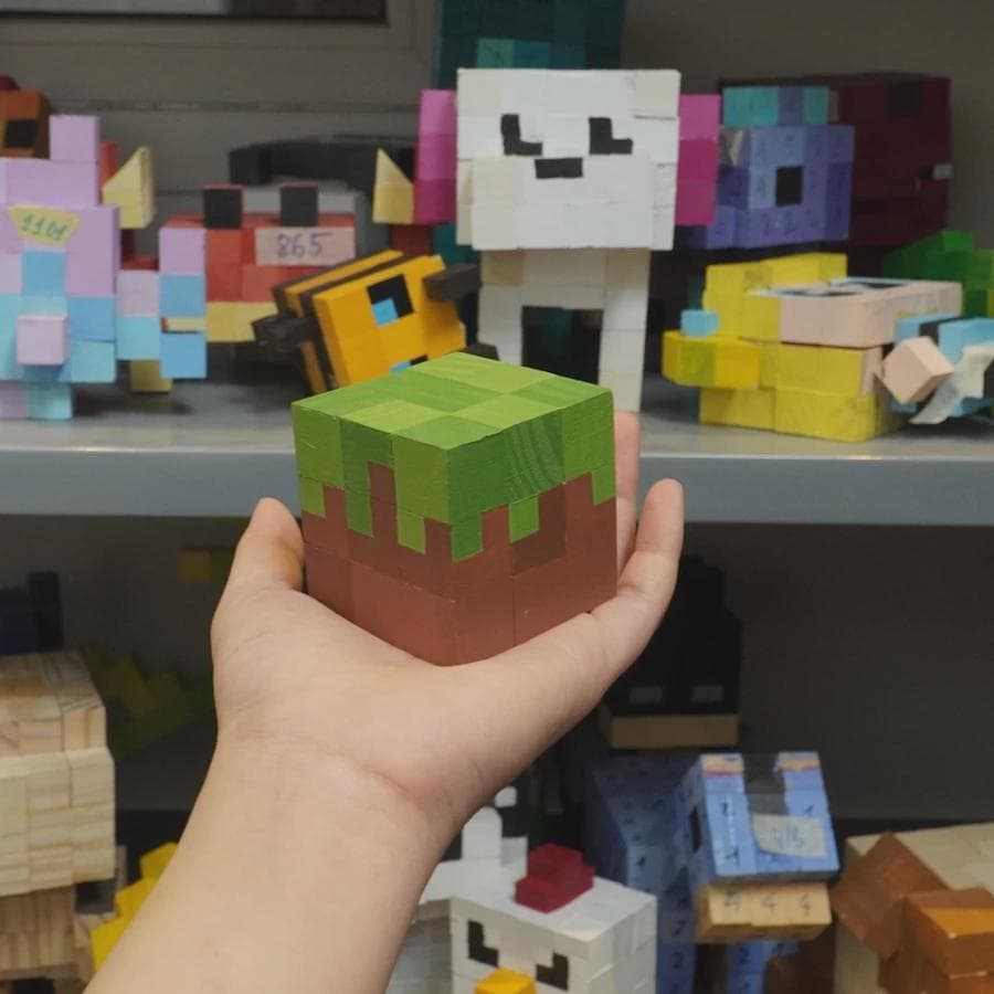 DIY Wooden Chest & Grass Block Painting Kit: Pixel Art Gamer Gift