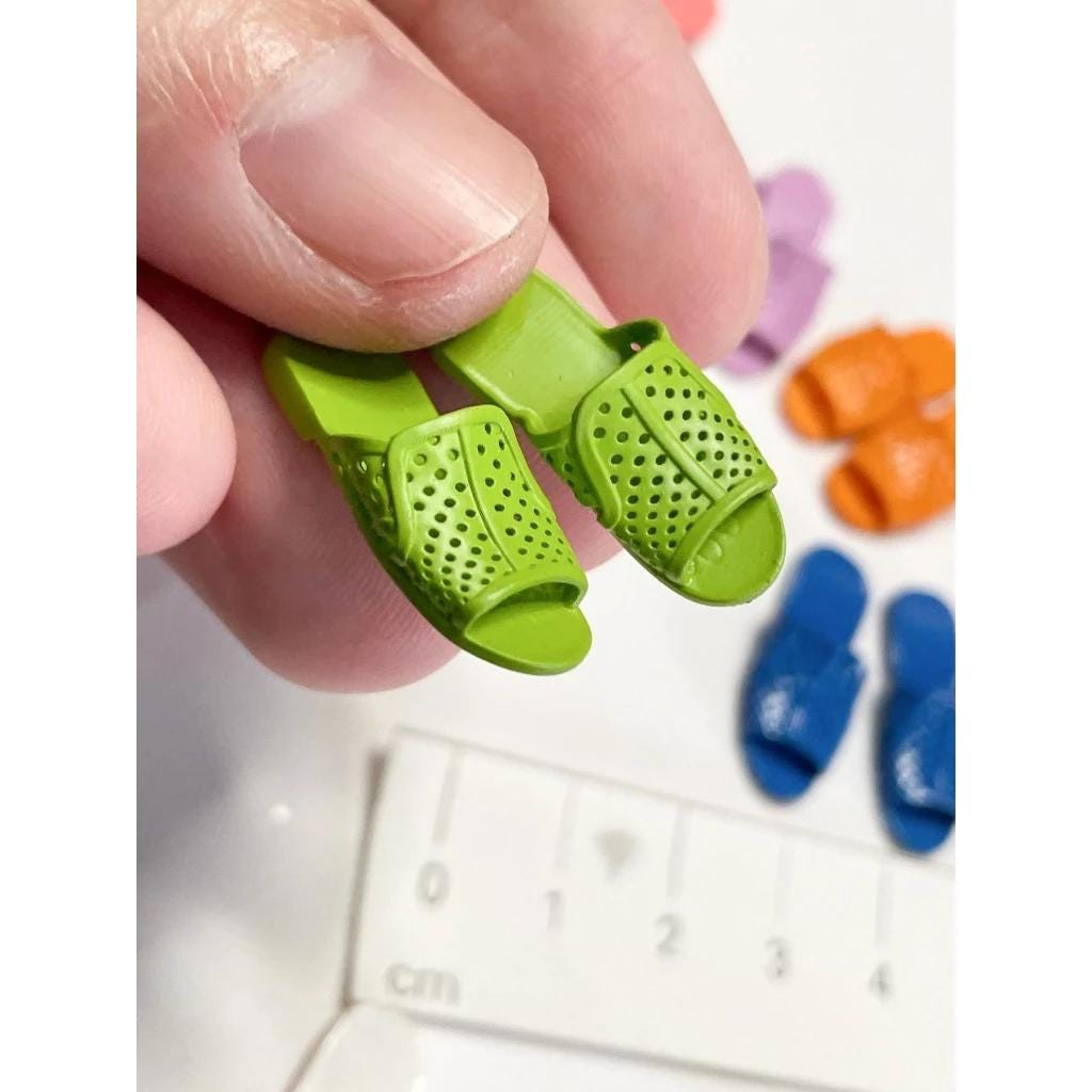 Miniature Vietnamese Honeycomb Sandals | 1:6 Scale Pair | Multi-Color Options | ABS Plastic | Dollhouse Shoes | Retro Asian Footwear Mini