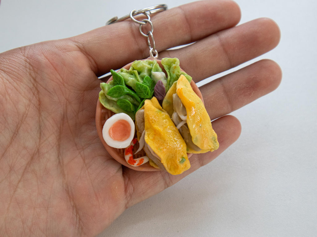 Handmade Bánh Xèo Keychain: Miniature Vietnamese Pancake Charm