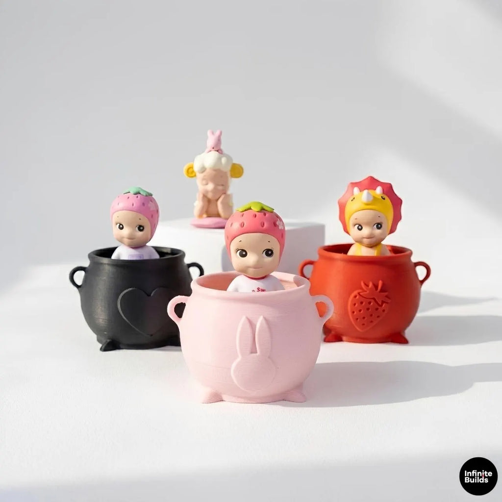 Sonny Angel Cauldron Display | 1:12 Scale | 3D Printed Mini Pot | Kawaii Desk Decor | Smiski Furniture Style | Gift for Collectors