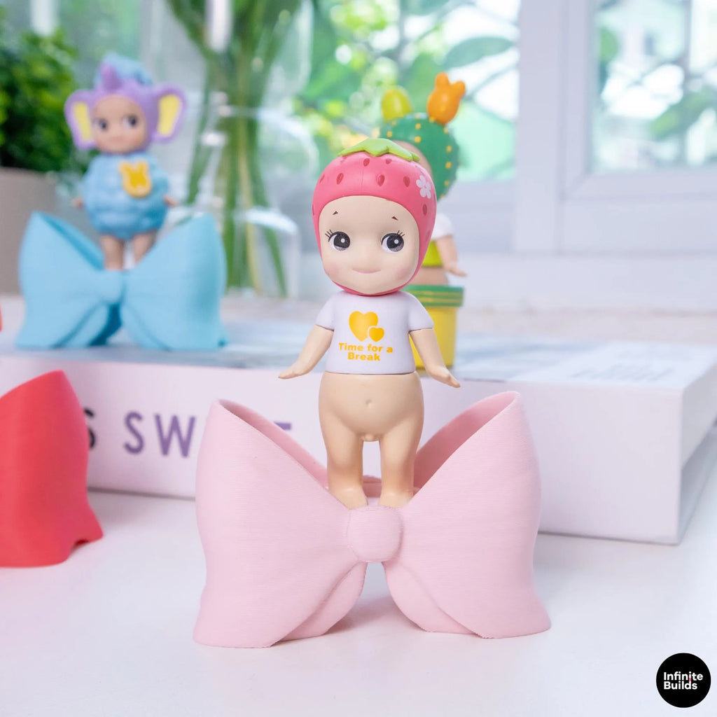 Sonny Angel Bow Tie Display Stand | 1:12 Scale | 3D Printed Mini Holder | Kawaii Desk Decor | Smiski Furniture Style | Gift for Collectors