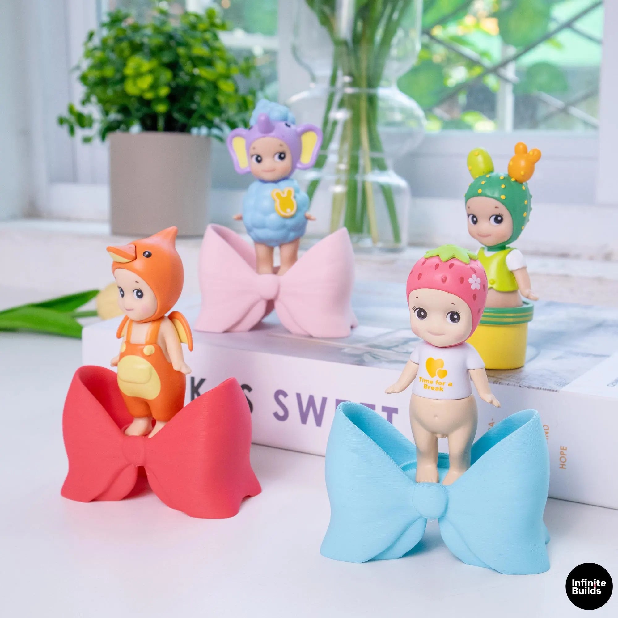 Sonny Angel Bow Tie Display Stand | 1:12 Scale | 3D Printed Mini Holder | Kawaii Desk Decor | Smiski Furniture Style | Gift for Collectors