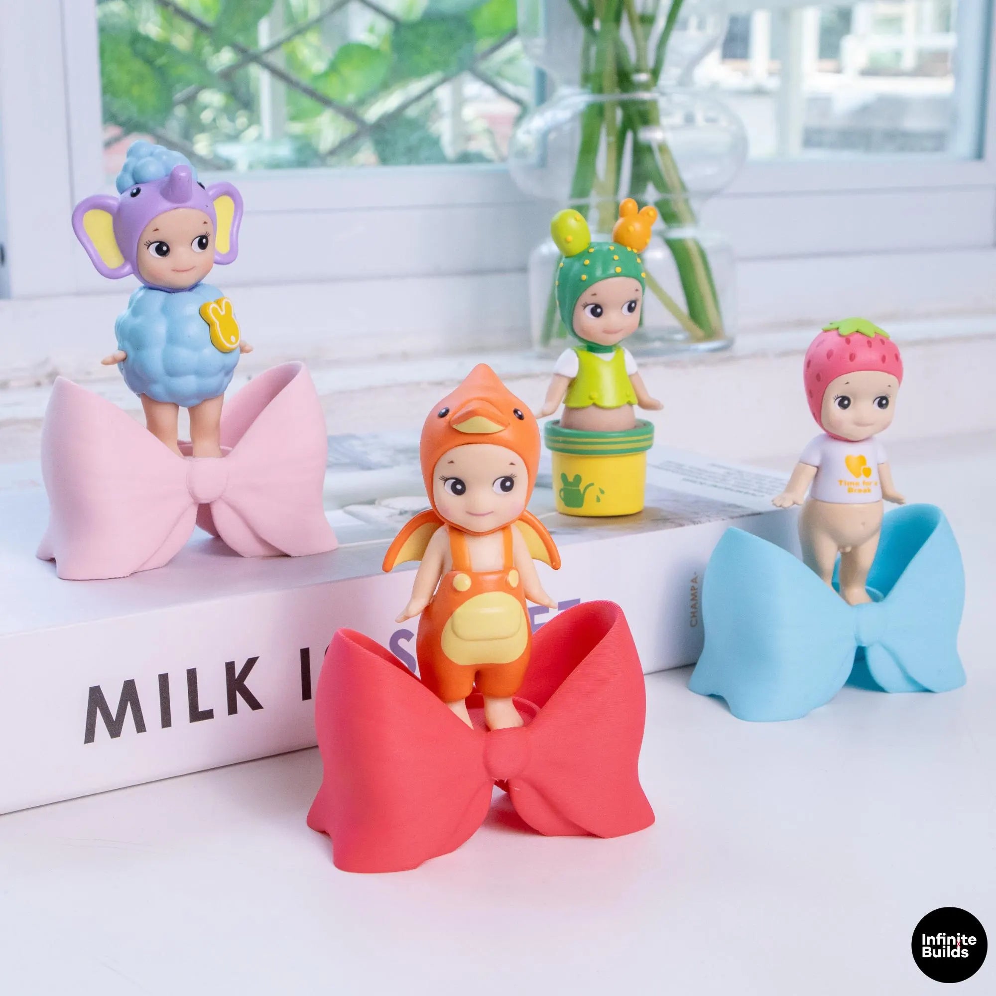 Sonny Angel Bow Tie Display Stand | 1:12 Scale | 3D Printed Mini Holder | Kawaii Desk Decor | Smiski Furniture Style | Gift for Collectors